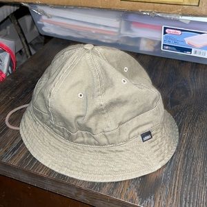 Men’s AE tan bucket hat